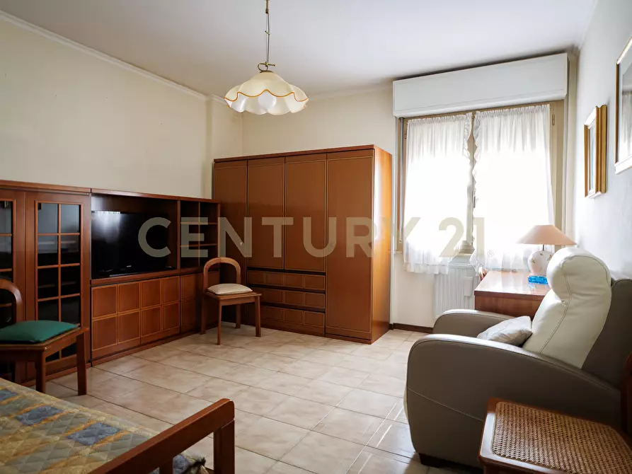 Immagine 11 di Trilocale in vendita  in Via Tazio Nuvolari 210 a Roma
