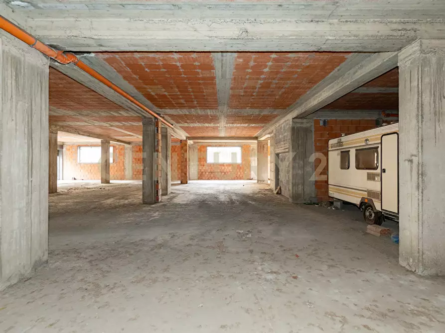 Immagine 27 di Attività artigianale in vendita  in Via Antonio Gramsci 80/84 a Giarre