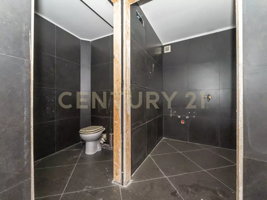 Immagine 13 di Attività commerciale in affitto  in Via Paolo Lopis 19/M a Catania