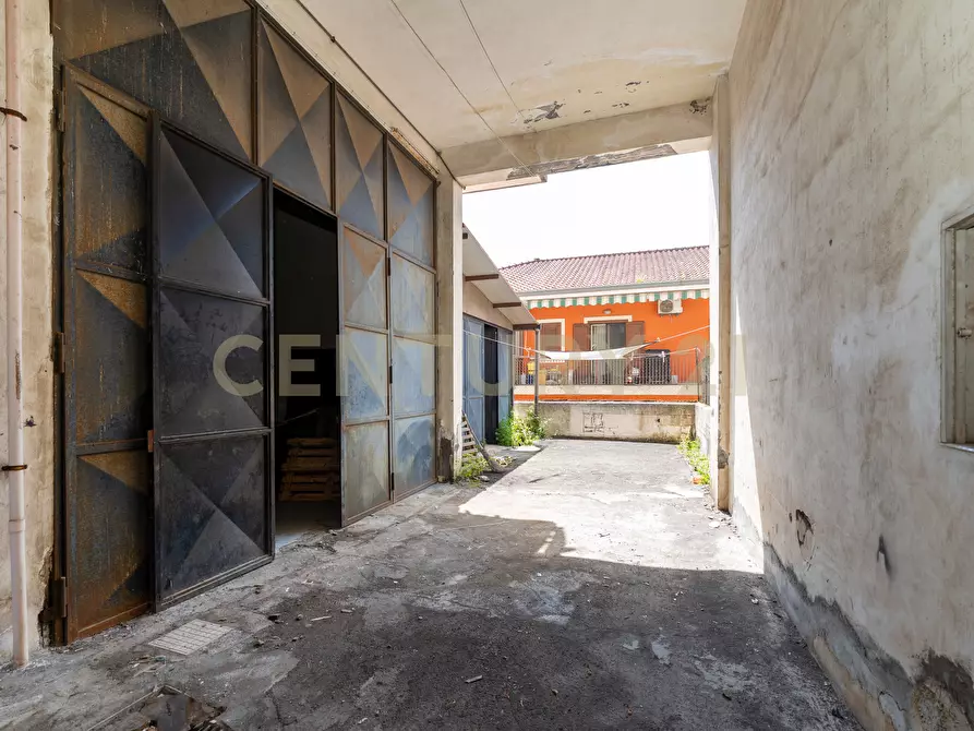 Immagine 12 di Garage in vendita  in Via Antonio de Curtis 27 a Misterbianco