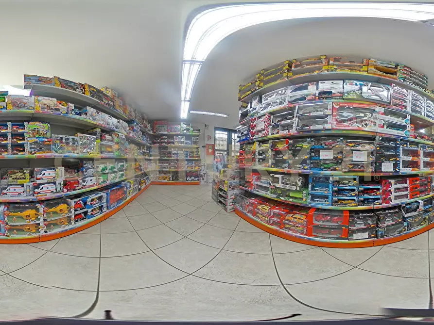 Immagine 53 di Locale commerciale in vendita  in Via Passo Gravina 150 a Catania