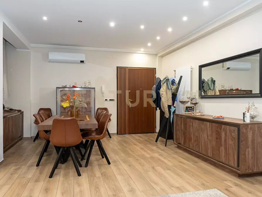 Immagine 27 di Pentalocale in vendita  in Via Lo Jacono Francesco 53 a Sant'agata Li Battiati