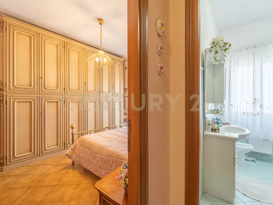 Immagine 27 di Attico in vendita  in Via di Torre Morena 100 a Roma