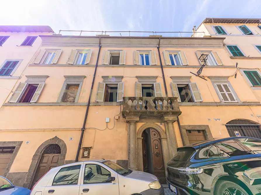 Immagine 1 di Villa in vendita  in Viale Giuseppe Mazzini 36 a Viterbo