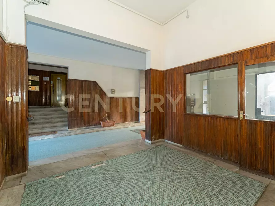 Immagine 47 di Pentalocale in vendita  in Via Redentore 15 a Catania