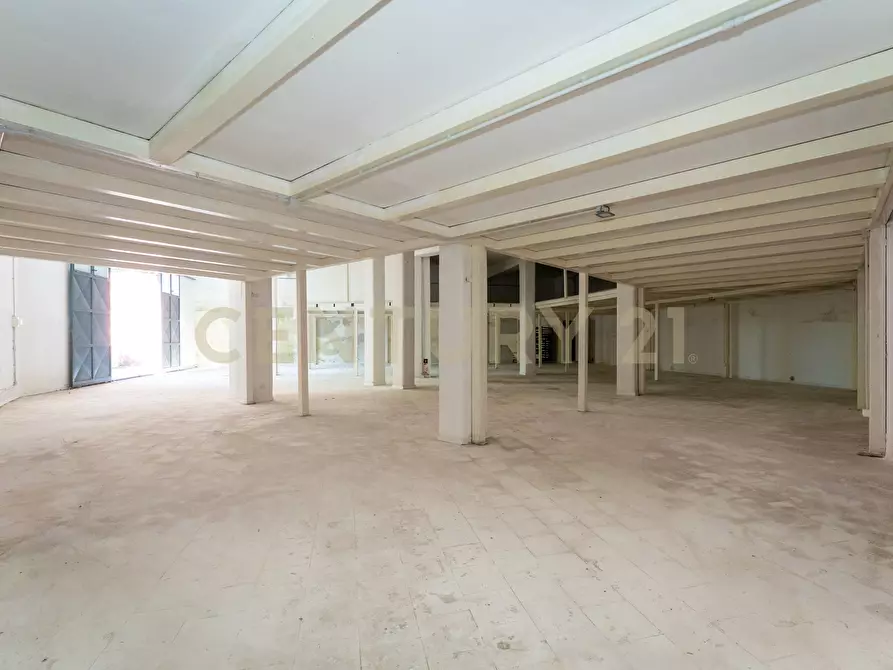 Immagine 39 di Casa indipendente in vendita  in CORSO SAN VITO 141 a Catania