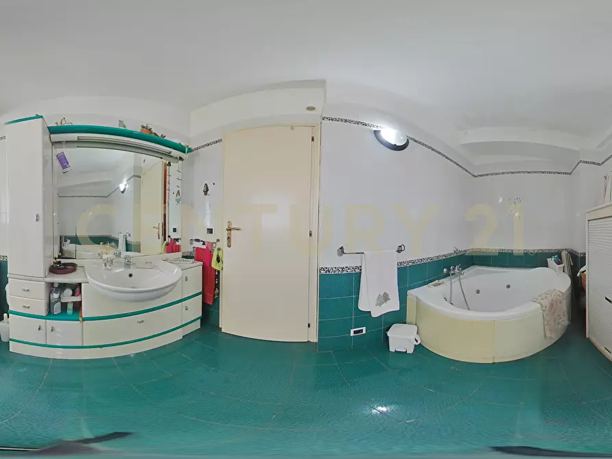 Immagine 120 di Casa semindipendente in vendita  in Via G. Leopardi 1 a Sant'agata Li Battiati