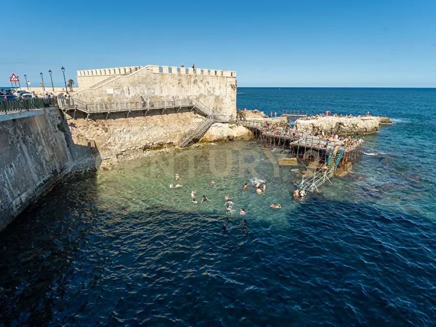 Immagine 26 di Bilocale in vendita  in via alagona 68 a Siracusa