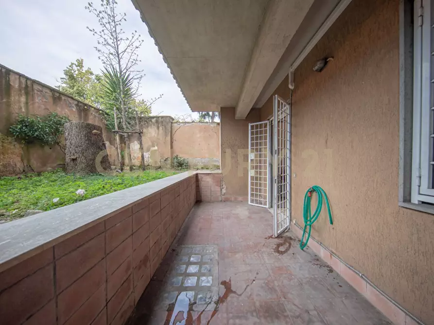 Immagine 26 di Bilocale in vendita  in Via Aurelia 301 a Roma