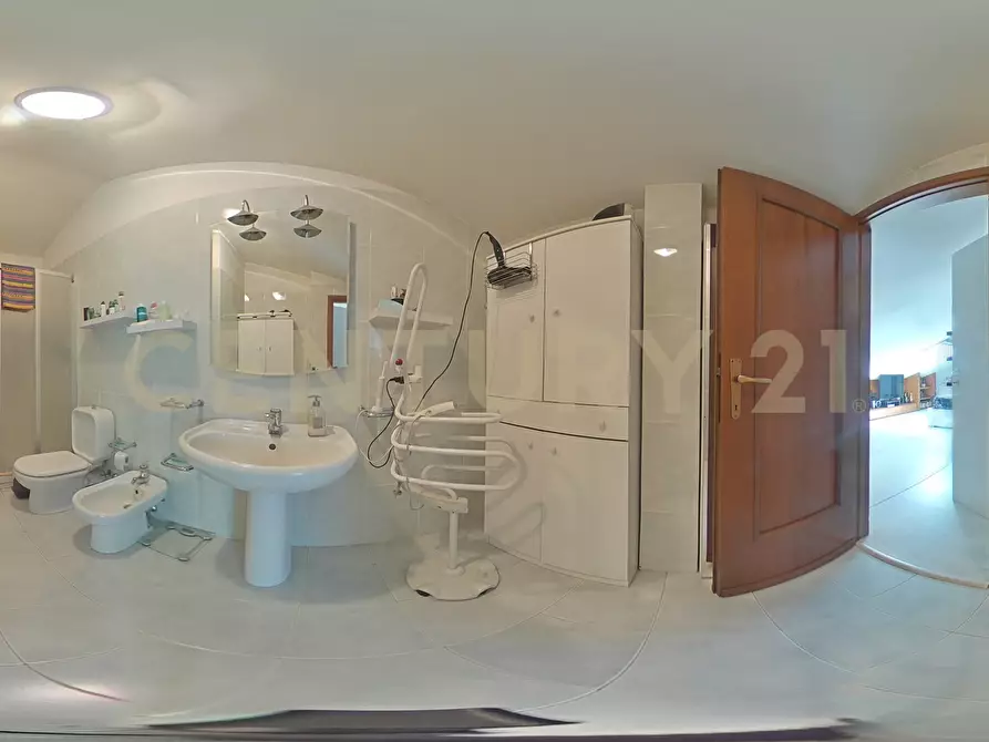 Immagine 16 di Quadrilocale in vendita  in Viale Giuseppe Lainò 7 a Catania