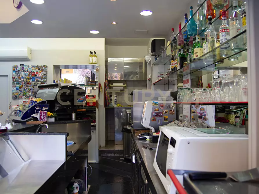 Immagine 10 di Bar / Ristorante in vendita  in Via Tripolitania 203 a Roma