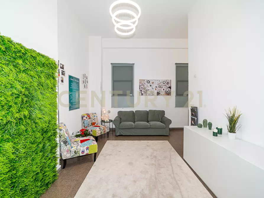 Immagine 1 di Locale commerciale in vendita  in Viale Polibio a Siracusa