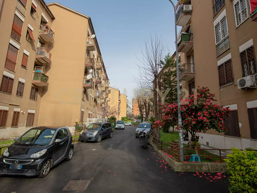 Immagine 31 di Quadrilocale in vendita  in Viale della Venezia Giulia 151 a Roma