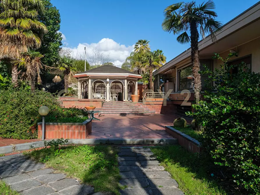 Immagine 9 di Villa in vendita  a Catania