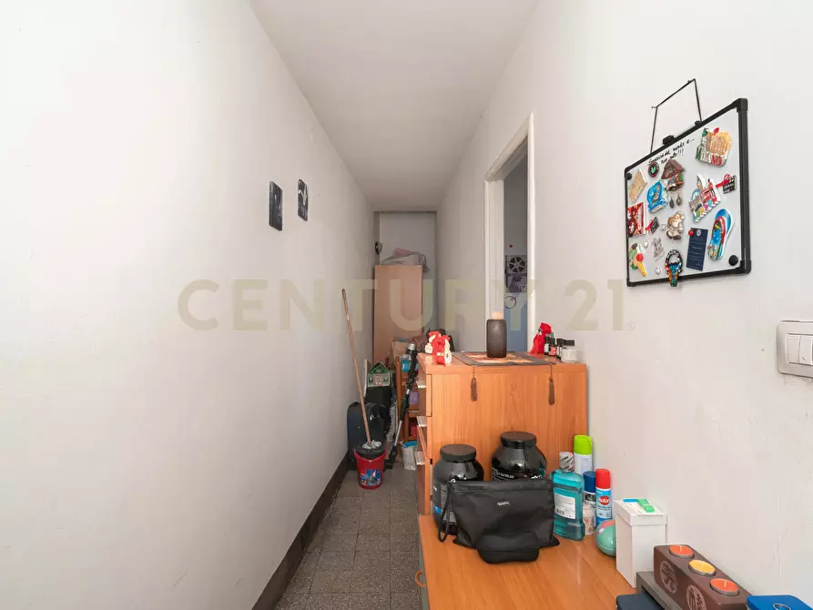 Immagine 19 di Bilocale in vendita  in Via Trecastagni 9 a Catania