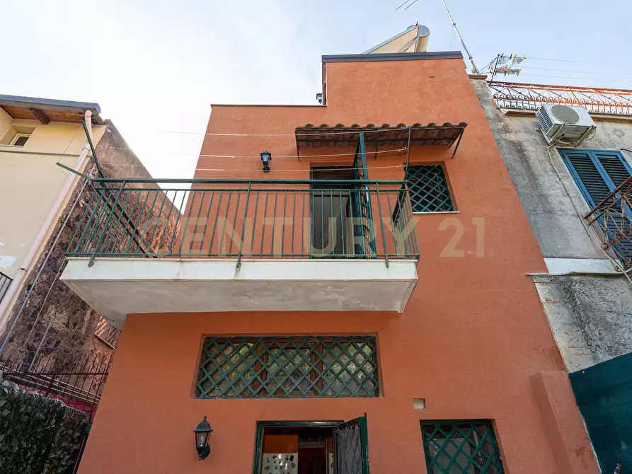 Immagine 39 di Casa indipendente in vendita  in Via Anastasio 32 a Catania