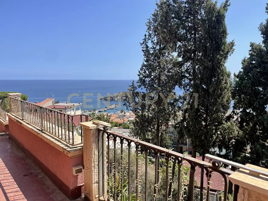 Immagine 18 di Villa in vendita  in manzella sn a Aci Castello