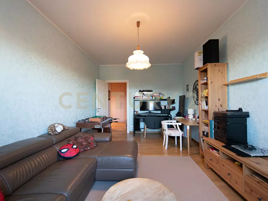 Immagine 18 di Quadrilocale in vendita  in Viale Ippocrate 116 a Roma