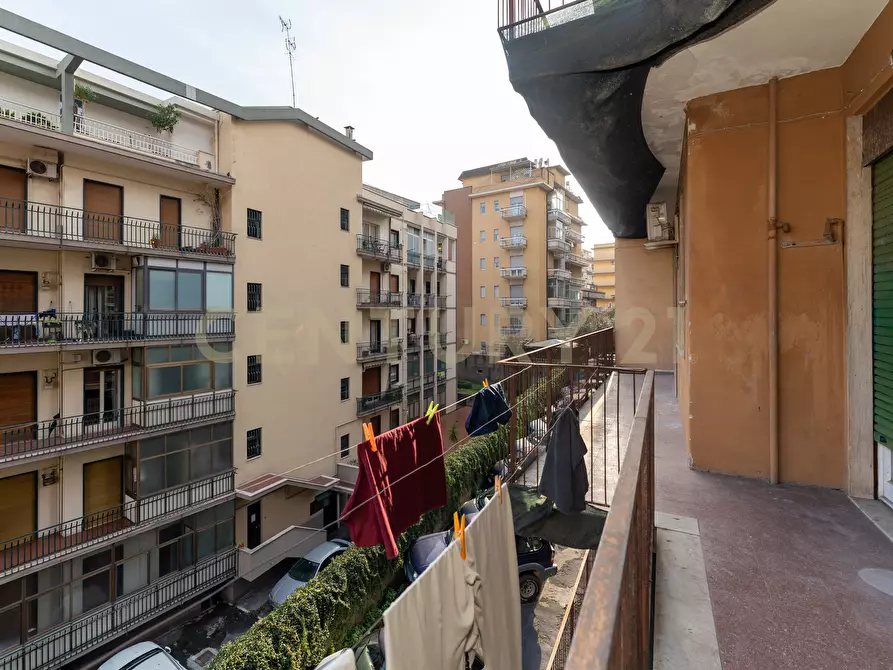 Immagine 47 di Pentalocale in vendita  in Viale Andrea Doria 13 a Catania