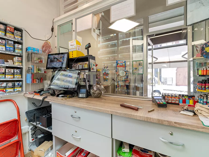 Immagine 14 di Tabaccheria in vendita  in Piazza Grande 11 a Catania