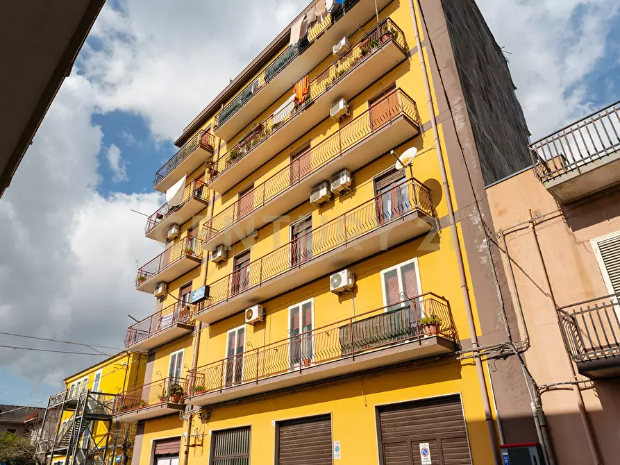 Immagine 35 di Trilocale in vendita  in Via Veronica 6767 a Aci Sant'antonio