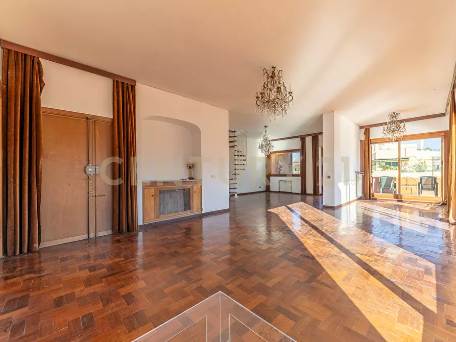 Immagine 5 di Attico in vendita  in Via Francesco Borgatti 18 a Roma