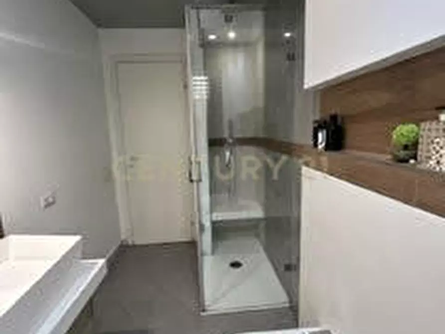 Immagine 9 di Porzione di casa in vendita  in Viale Europa 122 a San Gregorio Di Catania