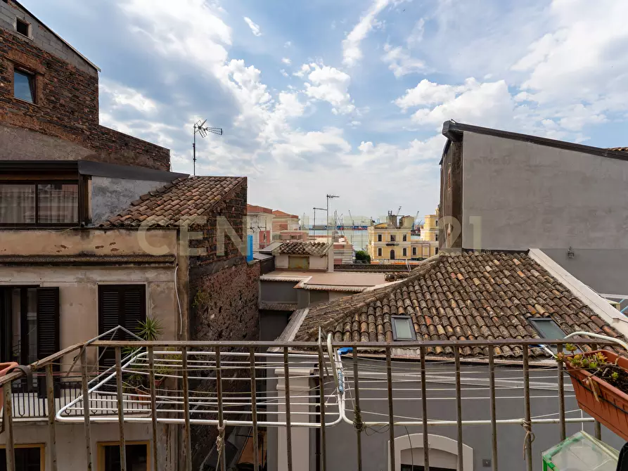 Immagine 3 di Trilocale in vendita  in Via del Vecchio Bastione 29 a Catania