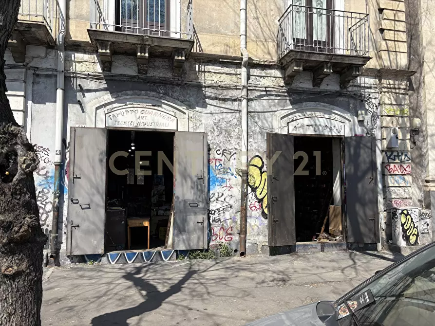 Immagine 72 di Locale commerciale in vendita  in Via 6 Aprile 59 a Catania