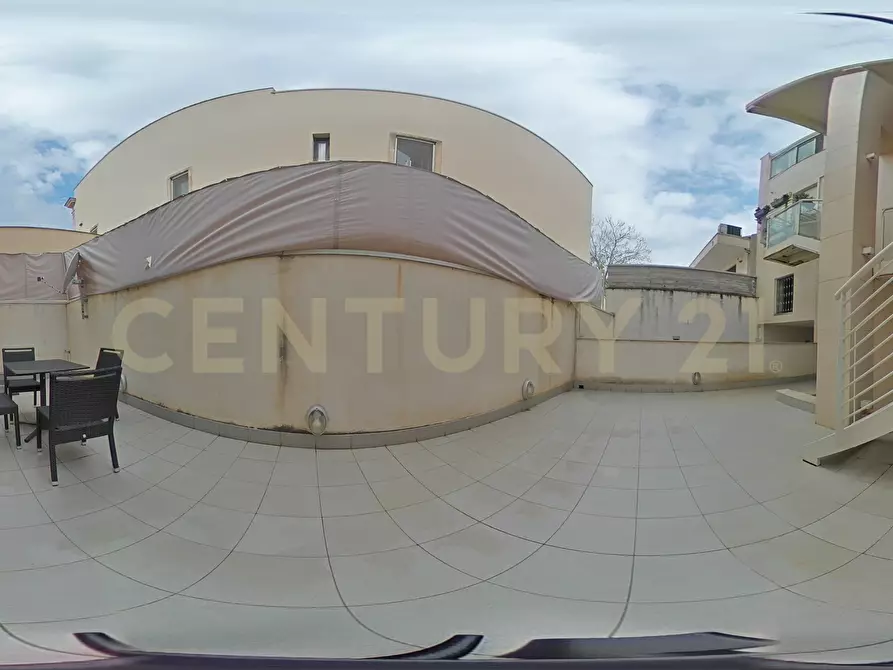 Immagine 12 di Trilocale in vendita  in Via Ruggero Leoncavallo 5 a Catania