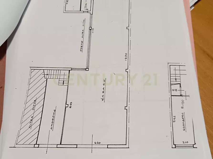 Immagine 13 di Garage in vendita  in Via Isole Eolie 124 a Paterno'