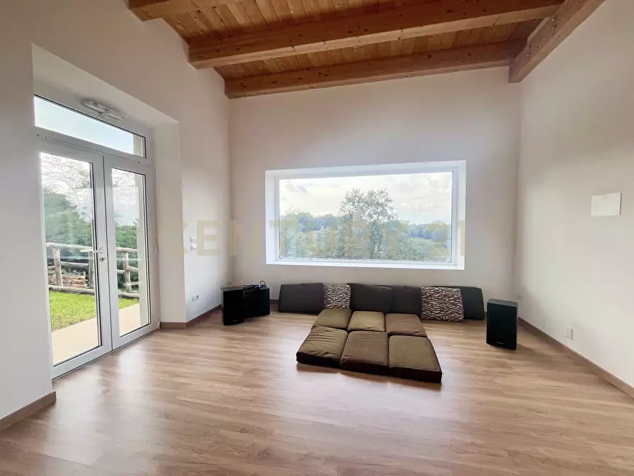 Immagine 2 di Villa in vendita  in Piazza Barbana 35 a Scansano