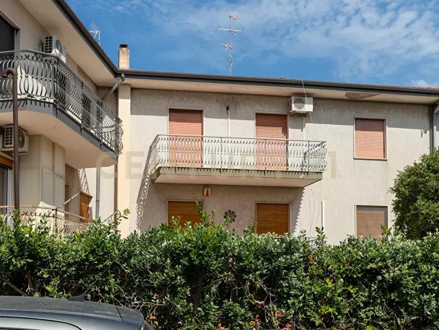 Immagine 45 di Pentalocale in affitto  in Viale Lorenzo Bolano 45 a Catania