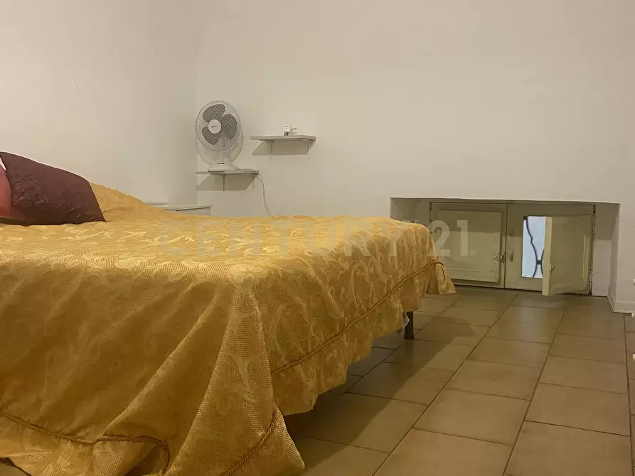 Immagine 2 di Bilocale in affitto  in Via Etnea 299 a Catania