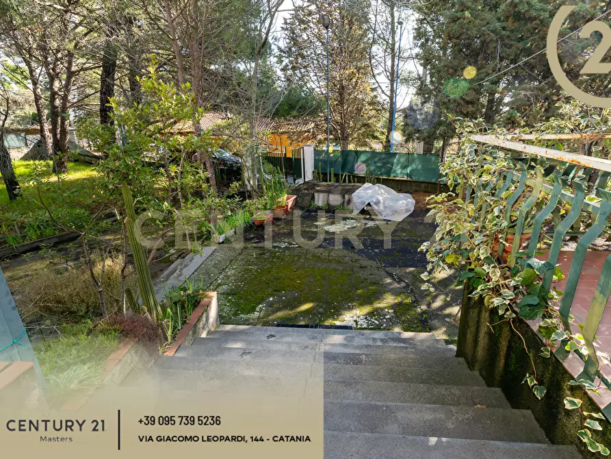 Immagine 34 di Villa in vendita  in Via Francesco Durante 11 a Pedara