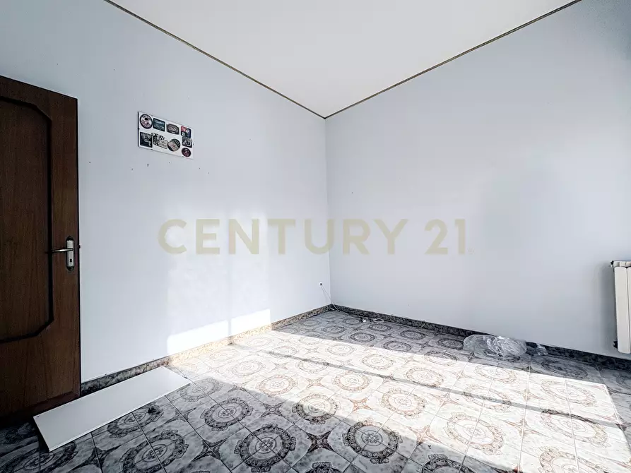 Immagine 12 di Pentalocale in vendita  in Via Salvatore Monteforte 18 a Siracusa