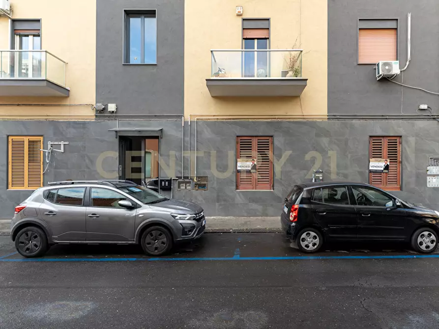 Immagine 55 di Appartamento in vendita  in Via Antonio Zacco 7 a Catania