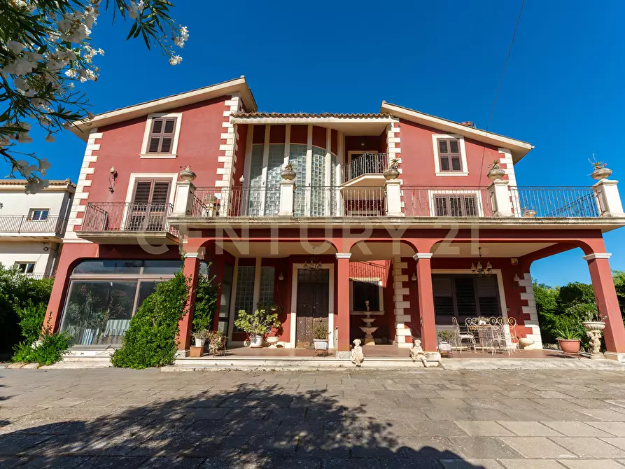 Immagine 21 di Villa in vendita  in Via Ottavia Penna 50 a Caltagirone
