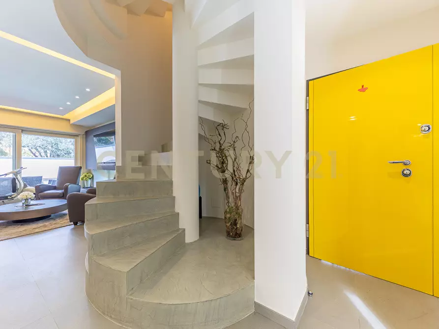 Immagine 23 di Villa in affitto  in Via Bedollo 117 a Roma