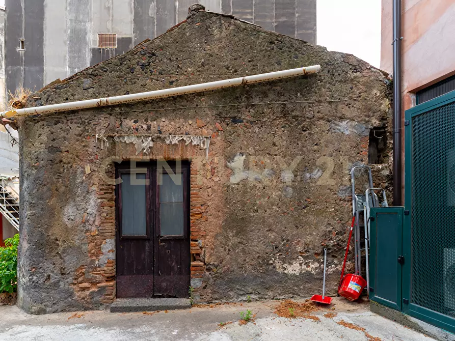 Immagine 13 di Rustico / casale in vendita  in Via Chiesa Madre 3 a Catania