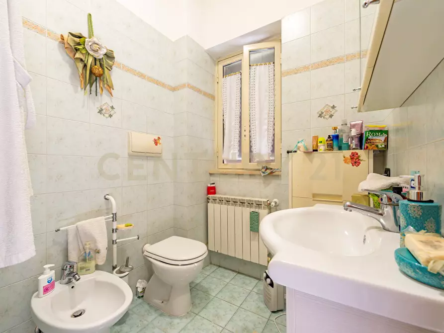 Immagine 2 di Villa in vendita  in Via Aci Sant'Antonio 21 a Roma