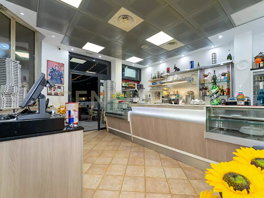 Immagine 9 di Pizzeria / Pub in vendita  in Viale Mario Rapisardi 646 a Catania