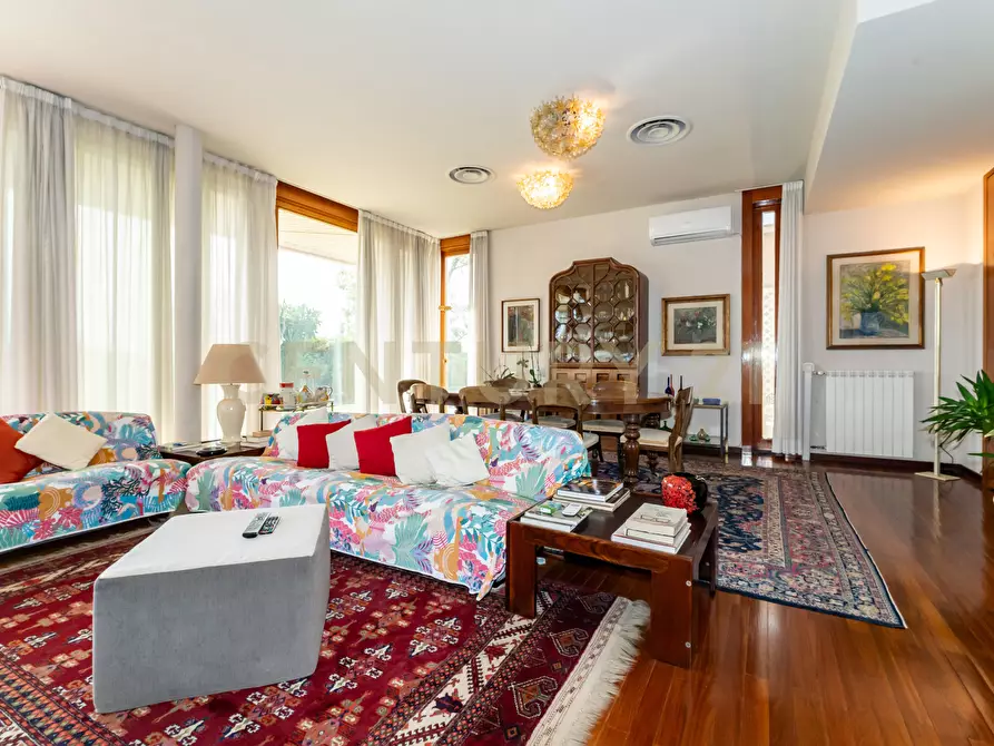 Immagine 73 di Villa in vendita  in Via dei Maceratoi 4 a Acireale