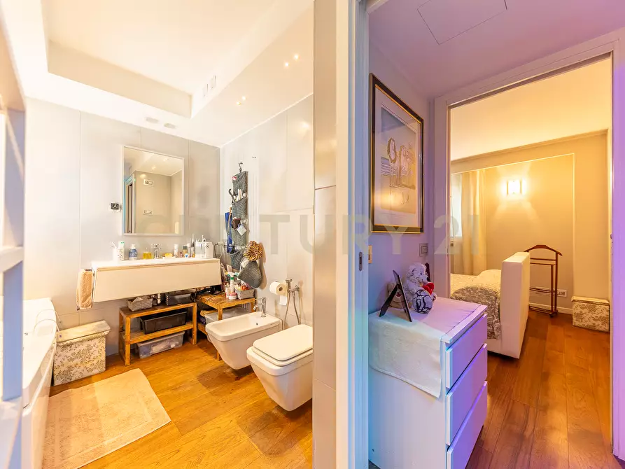 Immagine 14 di Attico in vendita  in Viale Carmelo Bene 320 a Roma