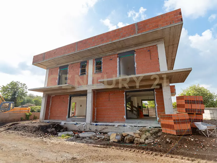 Immagine 55 di Villa in vendita  in Via Ruggero Leoncavallo 7 a Aci Sant'antonio