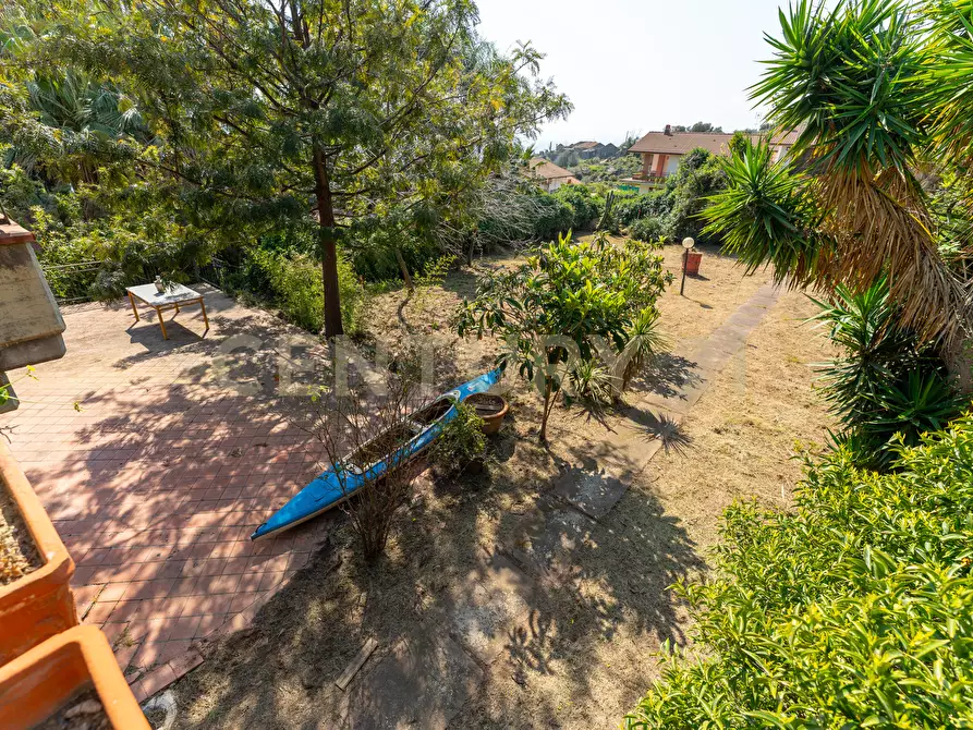 Immagine 37 di Villa in vendita  in Via dei Ciclopi 71 a Aci Catena
