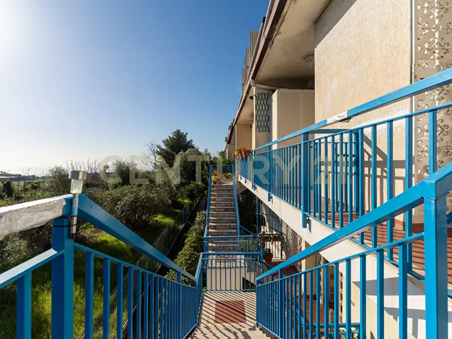 Immagine 5 di Casa semindipendente in vendita  in Via G. Leopardi 1 a Sant'agata Li Battiati