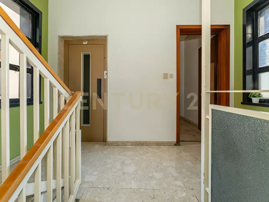 Immagine 7 di Pentalocale in vendita  in Via Fiume 12 a Catania