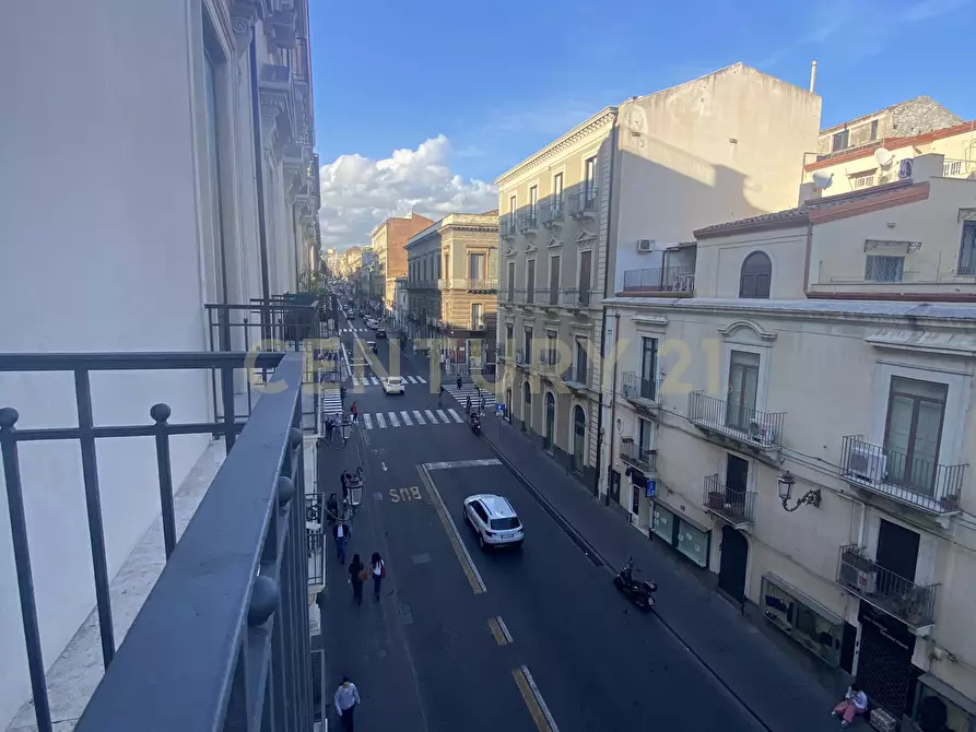 Immagine 8 di Bilocale in affitto  in Via Etnea 299 a Catania