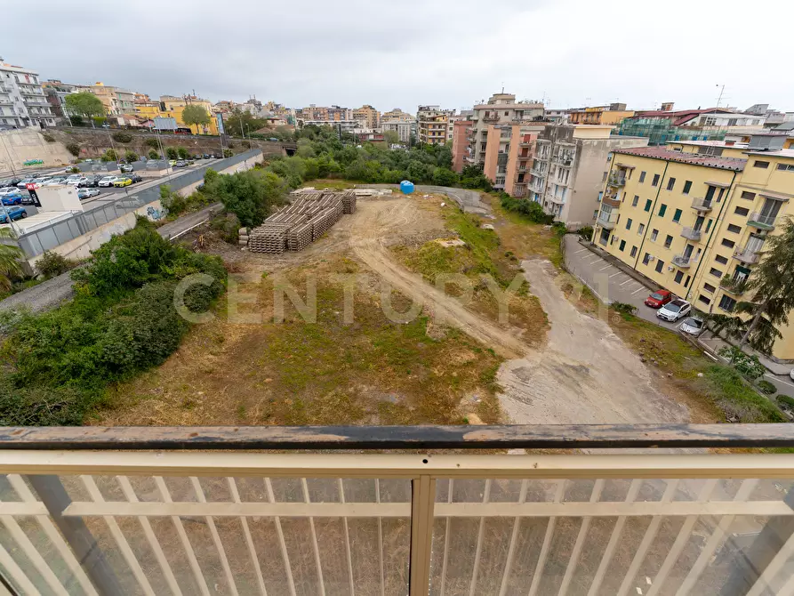 Immagine 38 di Quadrilocale in affitto  in Via Mineo 33 a Catania